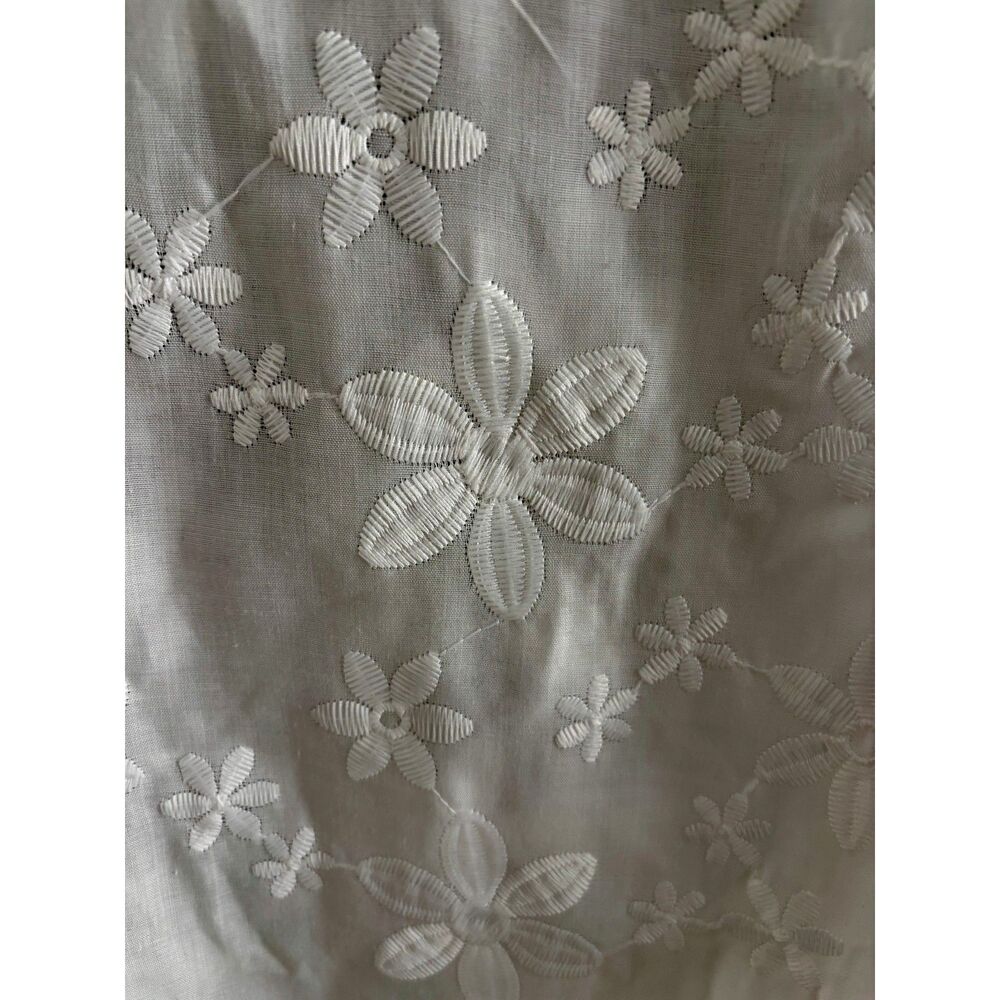 White Embroidered Floral Blouse Linen Blend Relaxed Fit Size M - Picture 3 of 5